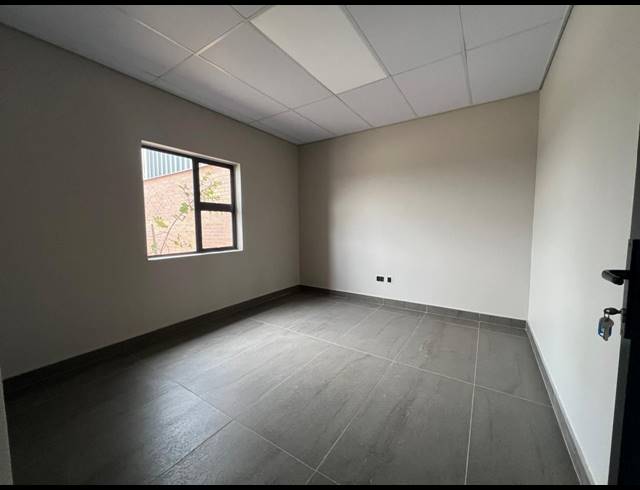 1,026M² WAREHOUSE TO LET IN SUNDERLAND RIDGE